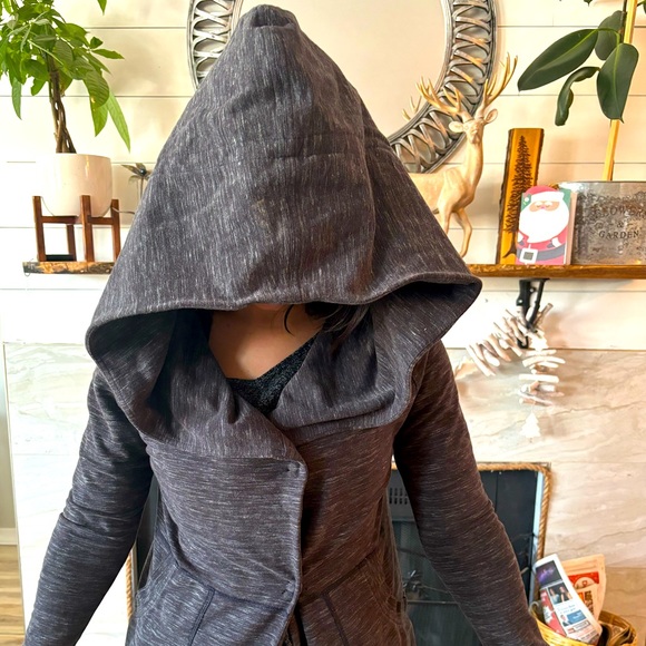 Find Your Centre Wrap hoodie size 6 - Picture 4 of 5